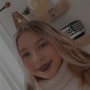 Meet your Posher, Ava